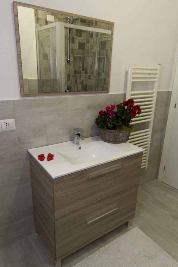 Ferienwohnung Casa Madali' - Nel Borgo Marone Exterior foto